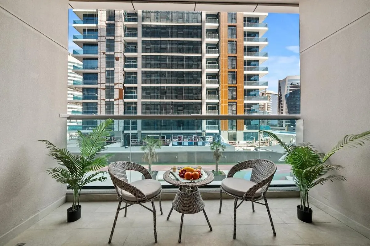 Central Business Bay Studio By Stayinhomes - 10 Mins Burj Khalifa - Parking - Pool - Gym Dubai Apartment