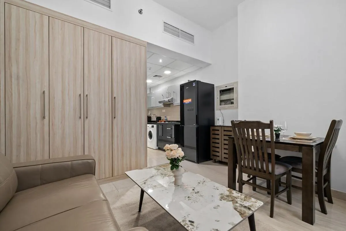 Central Business Bay Studio By Stayinhomes - 10 Mins Burj Khalifa - Parking - Pool - Gym 迪拜 0*,  阿拉伯联合酋长国
